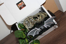 Load image into Gallery viewer, Mini Beardie Box